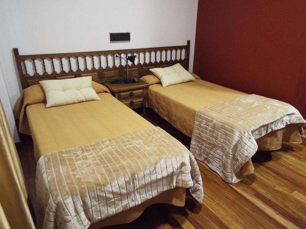 Hotel Ansuina Banos Del Molgas Eksteriør bilde